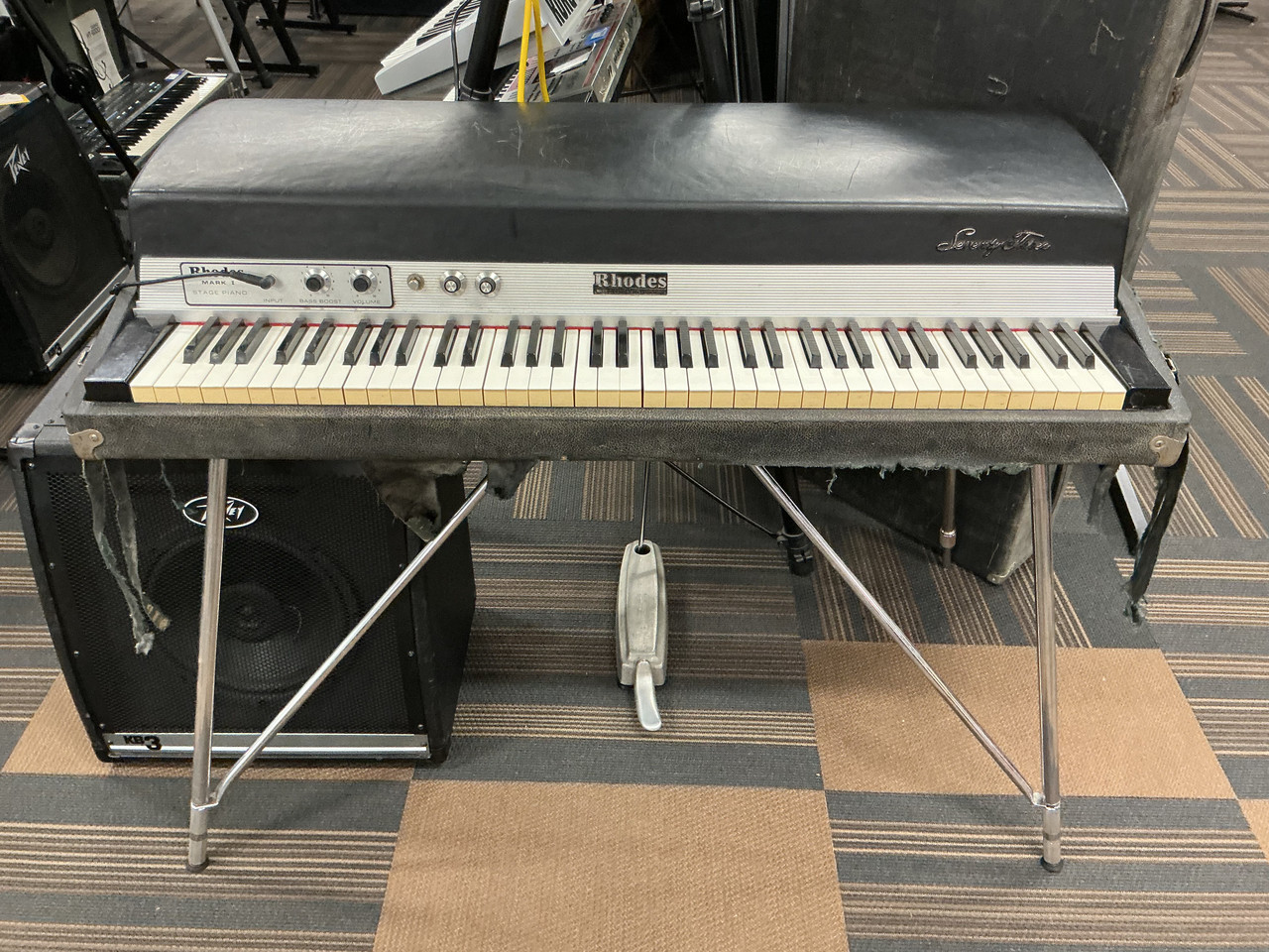 Rhodes MARK 1 STAGE PIANO 73鍵 ジャンク Used Rhodes MARK 1 SEVENTY THREE MODDED Digital Piano 88-key