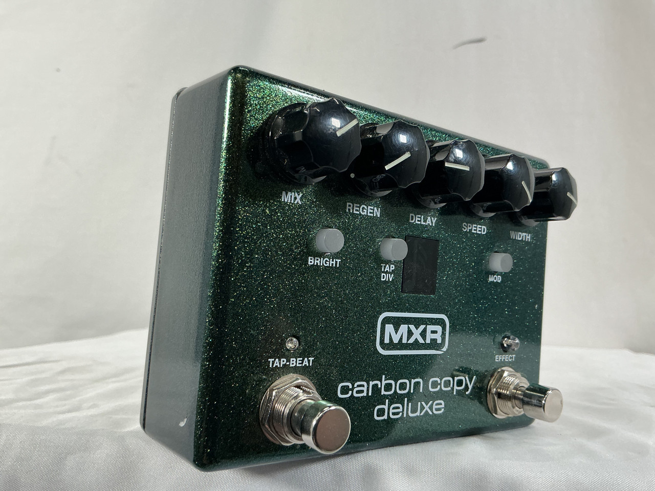 FAKE?　MXR carbon copy deluxe Amazon.com: MXR® Carbon Copy® Deluxe Analog Delay : Musical