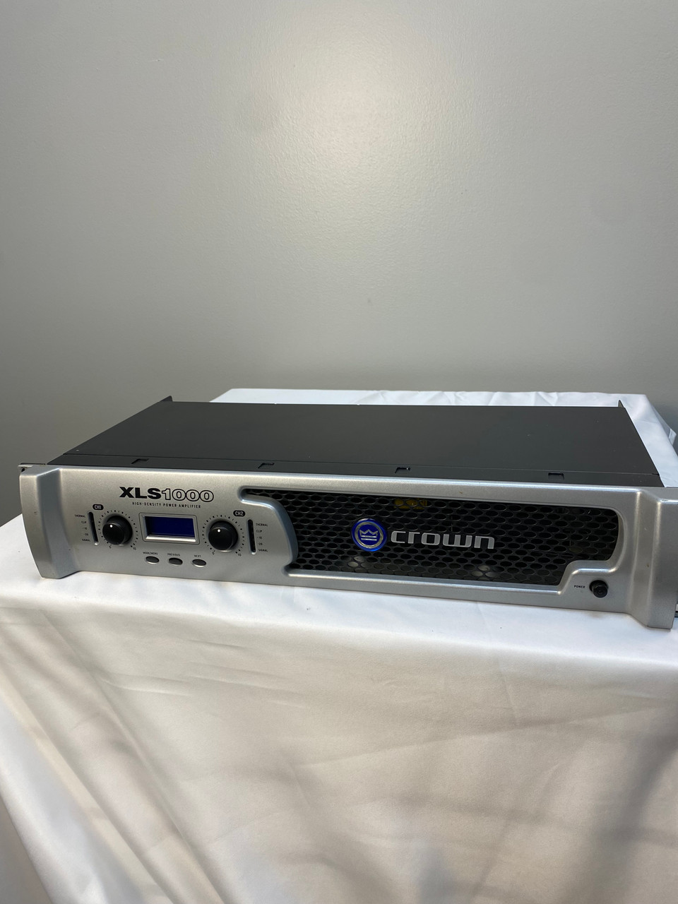 Used Crown XLS 1000 Power Amplifier