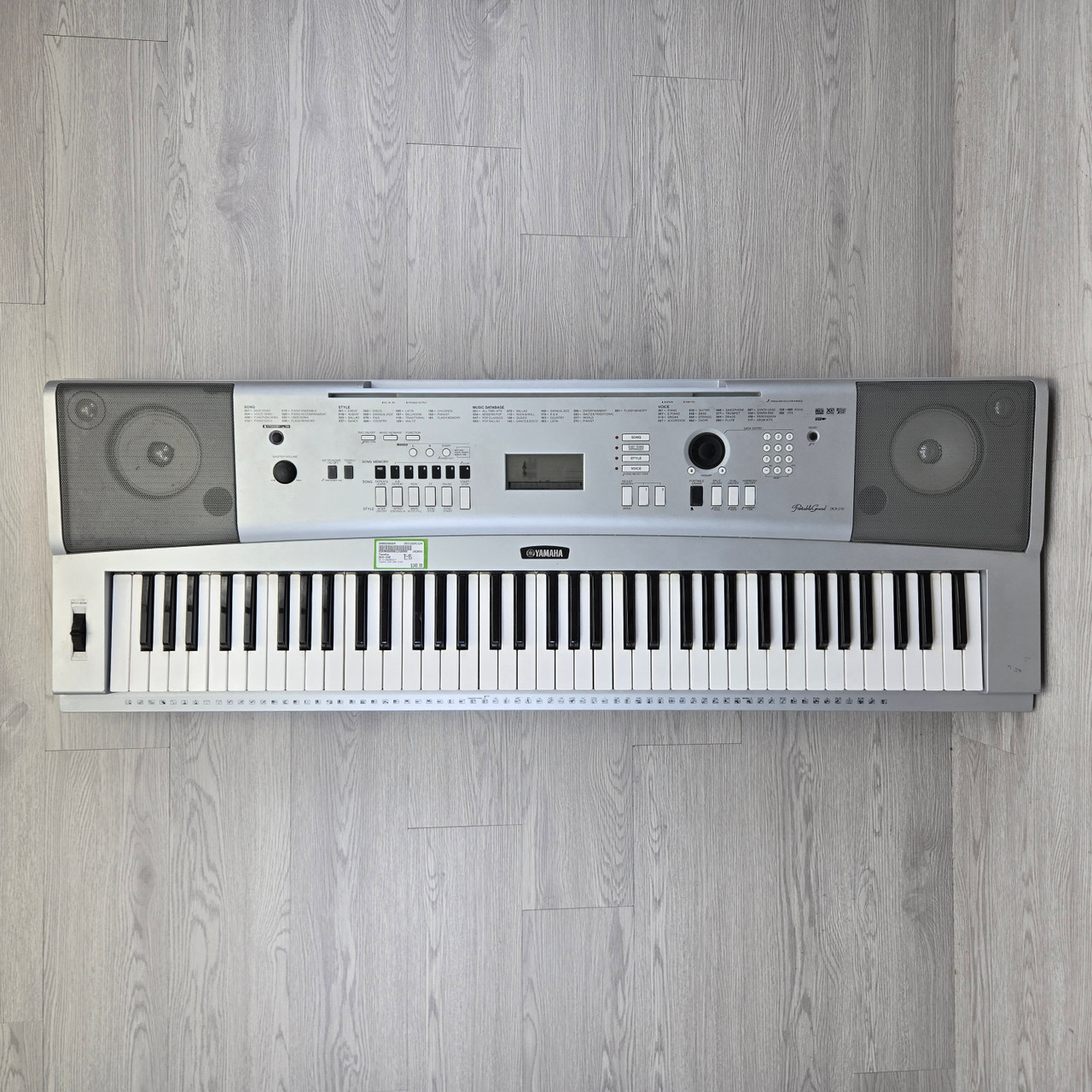 Used Yamaha DGX-230 76-Key Keyboard 76-key