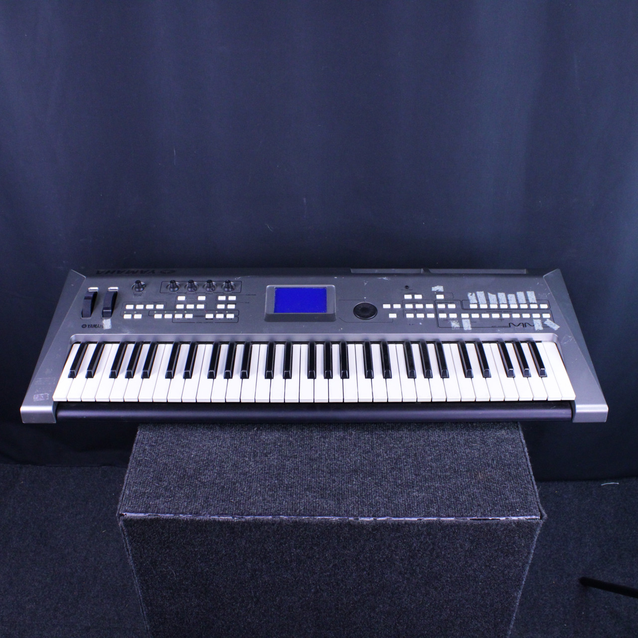 Used Yamaha MM6 SYNTHESIZER W/PWR 61-Key Synthesizer 61-Key