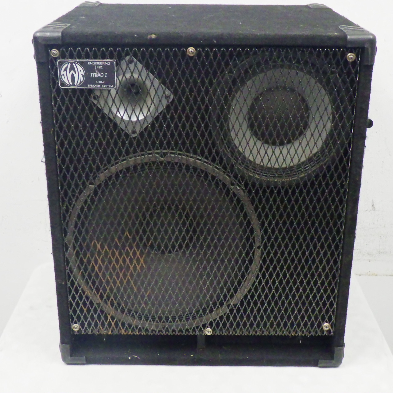 Used SWR TRIAD I BASS CABINET SPEAKER 1 x 15 Bass Guitar Cabinet 1
