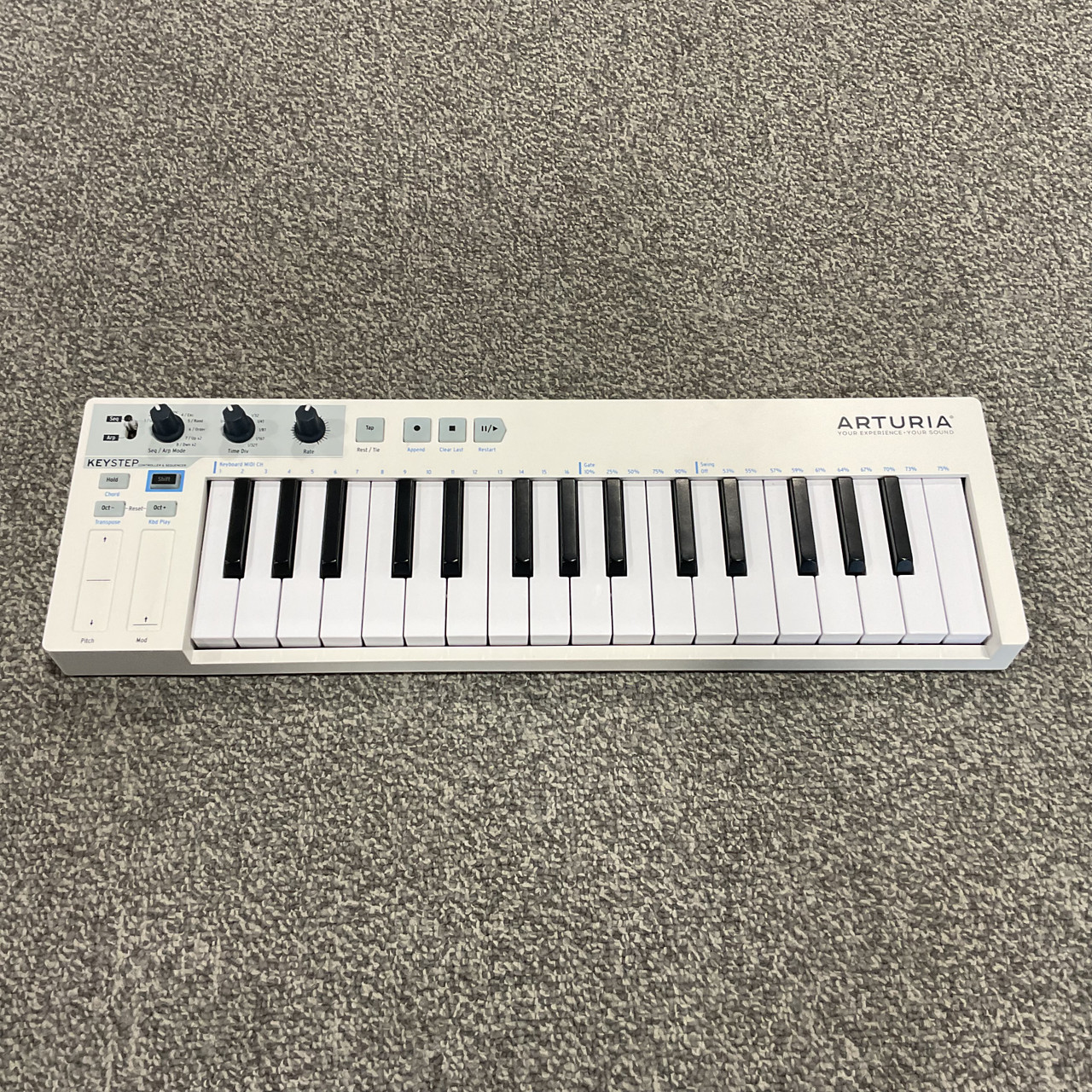 Used ARTURIA KEYSTEP 32 49 Key MIDI Controller