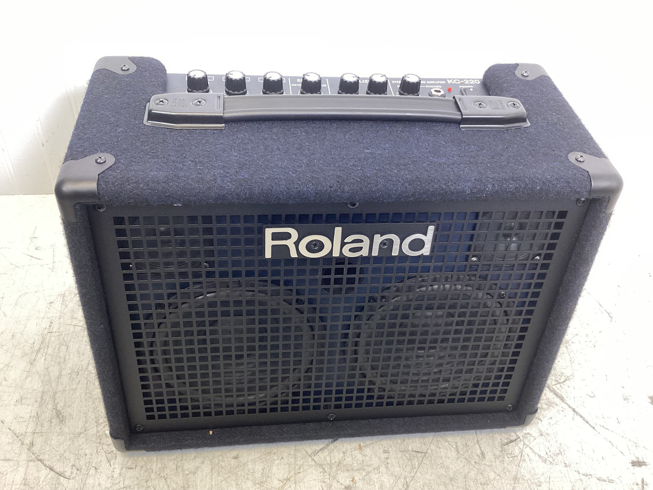 Used Roland KC-220 Keyboard Amplifier