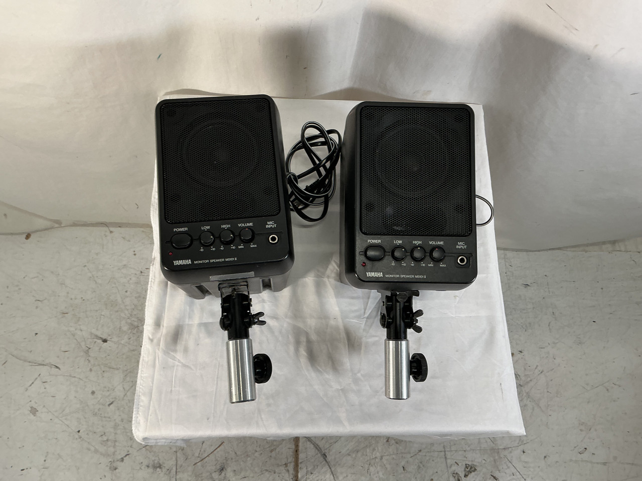 Used Yamaha MS101 II MONITOR SPEAKER SET Powered Full Range