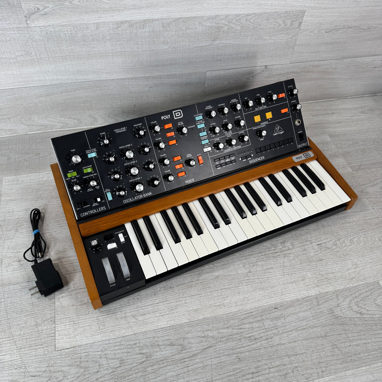 Used Behringer Poly D - Analog Polyphonic Synthesizer