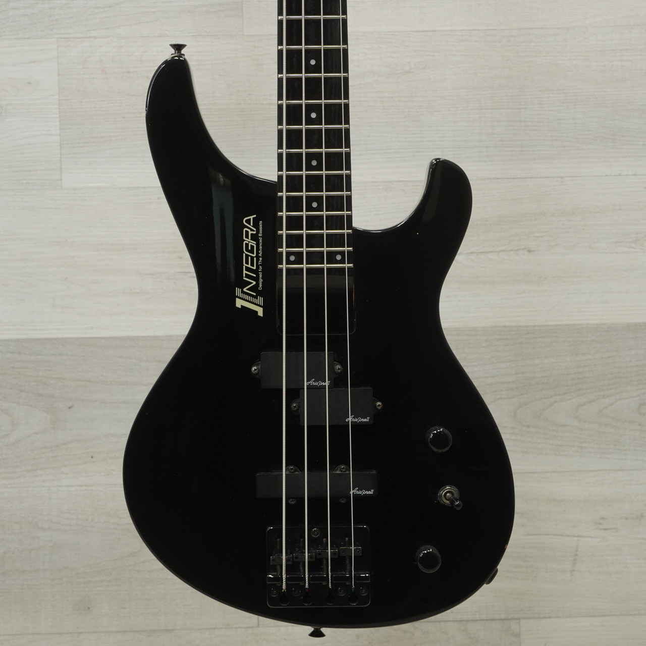 Used Aria Pro IGB-50DX Vintage Bass Guitar Black