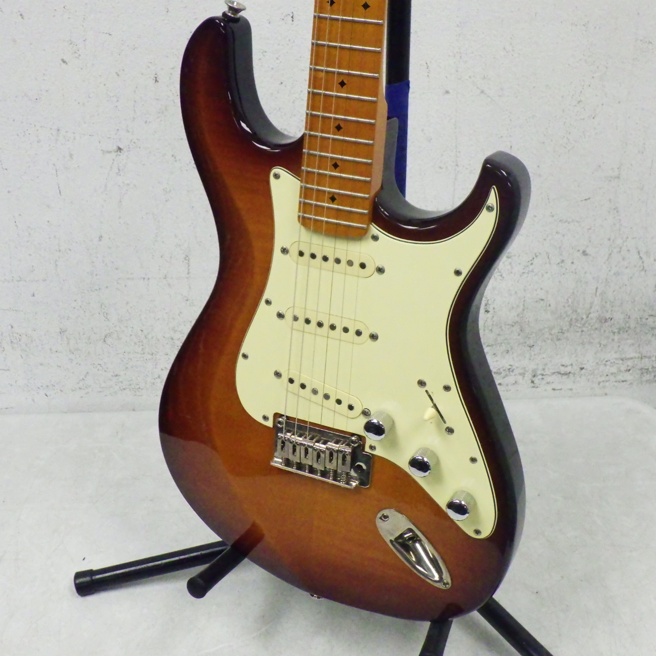 Used Dean Zelinsky TAGLIARE PRIVATE LABEL S Type Electric Guitar