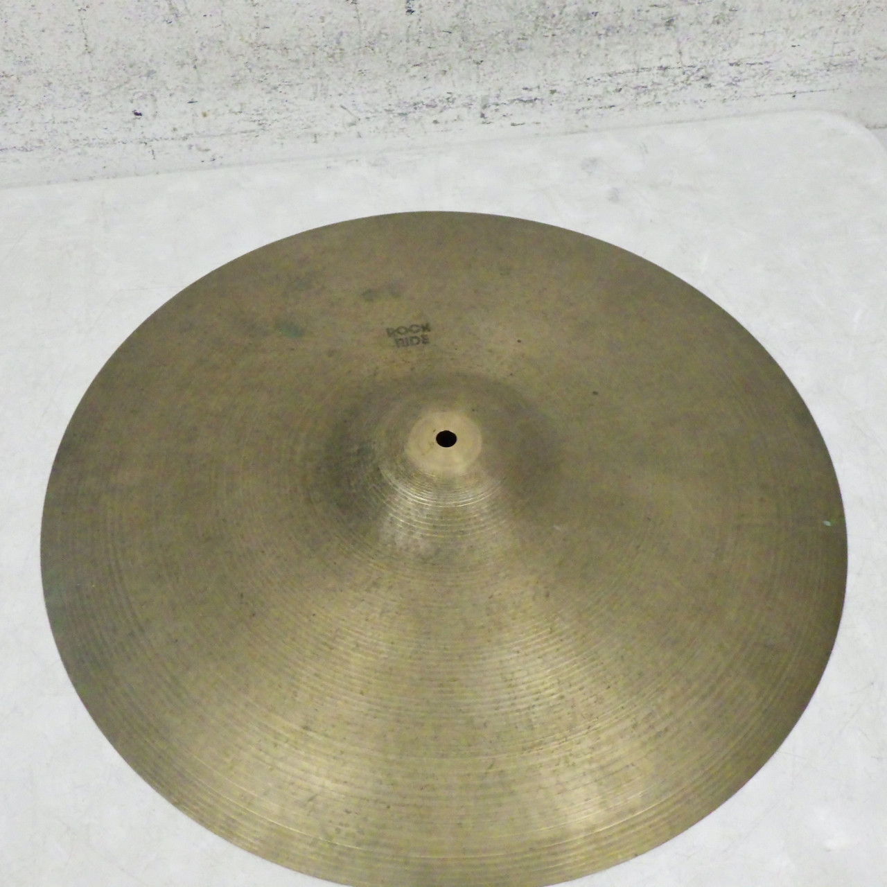 Used Zildjian AVEDIS ROCK RIDE Ride Cymbal 20