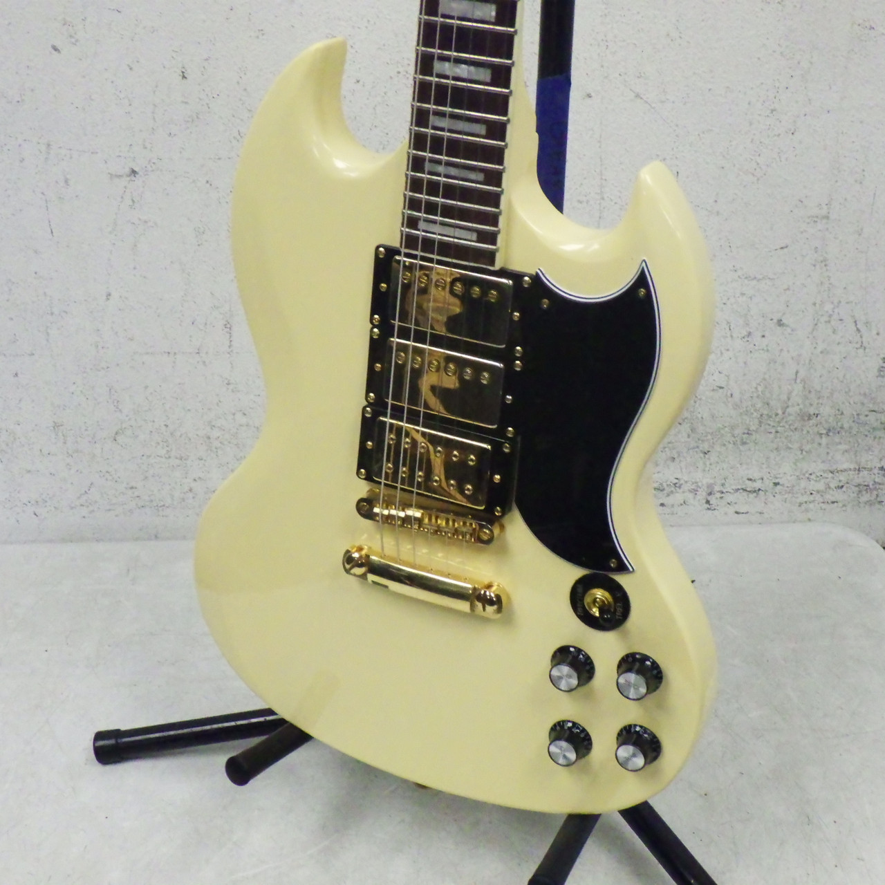 Used Harley Benton DC-600 VI SG Type Electric Guitar White 6-String