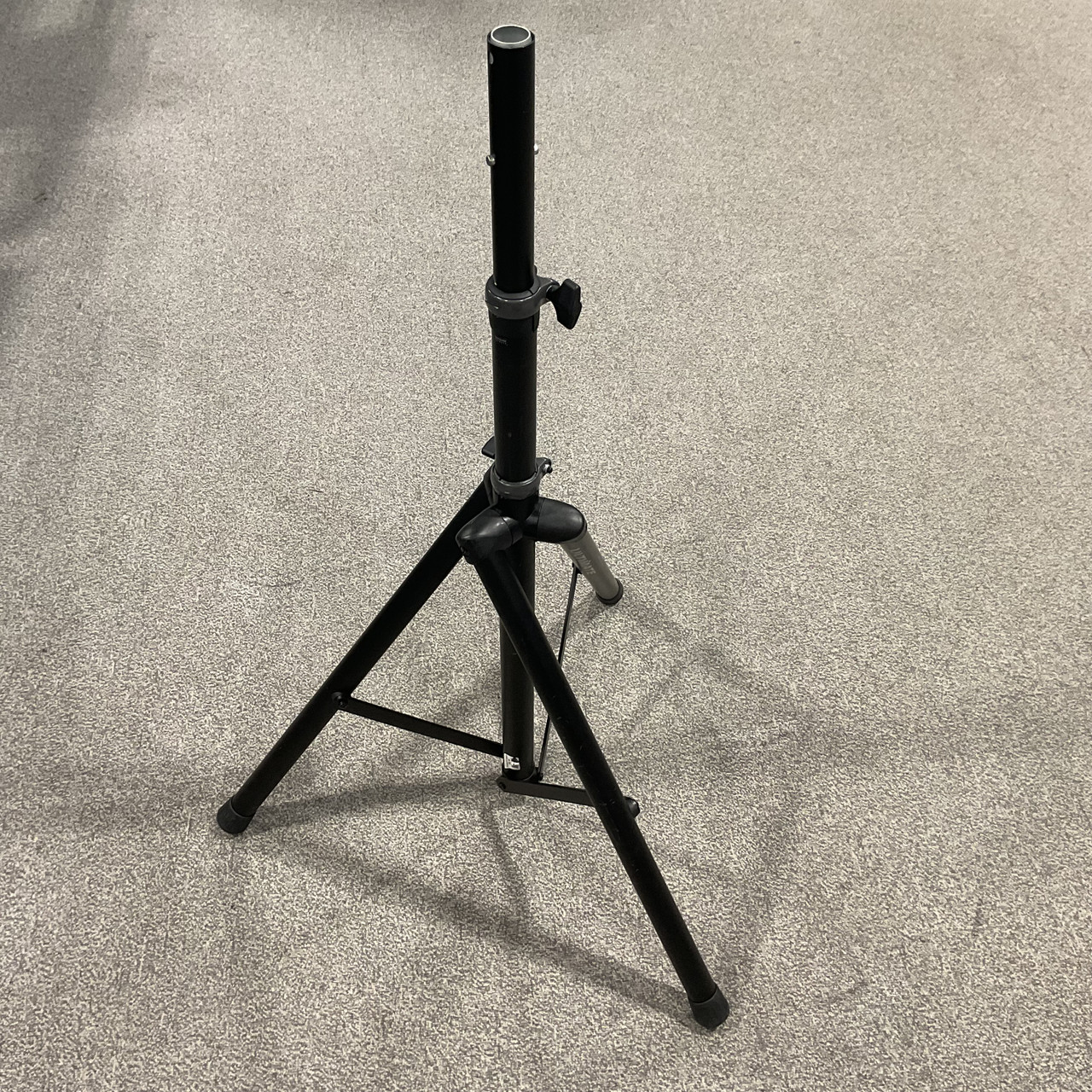 Used ULTIMATE SUPPORT TS-85B SPEAKER STAND
