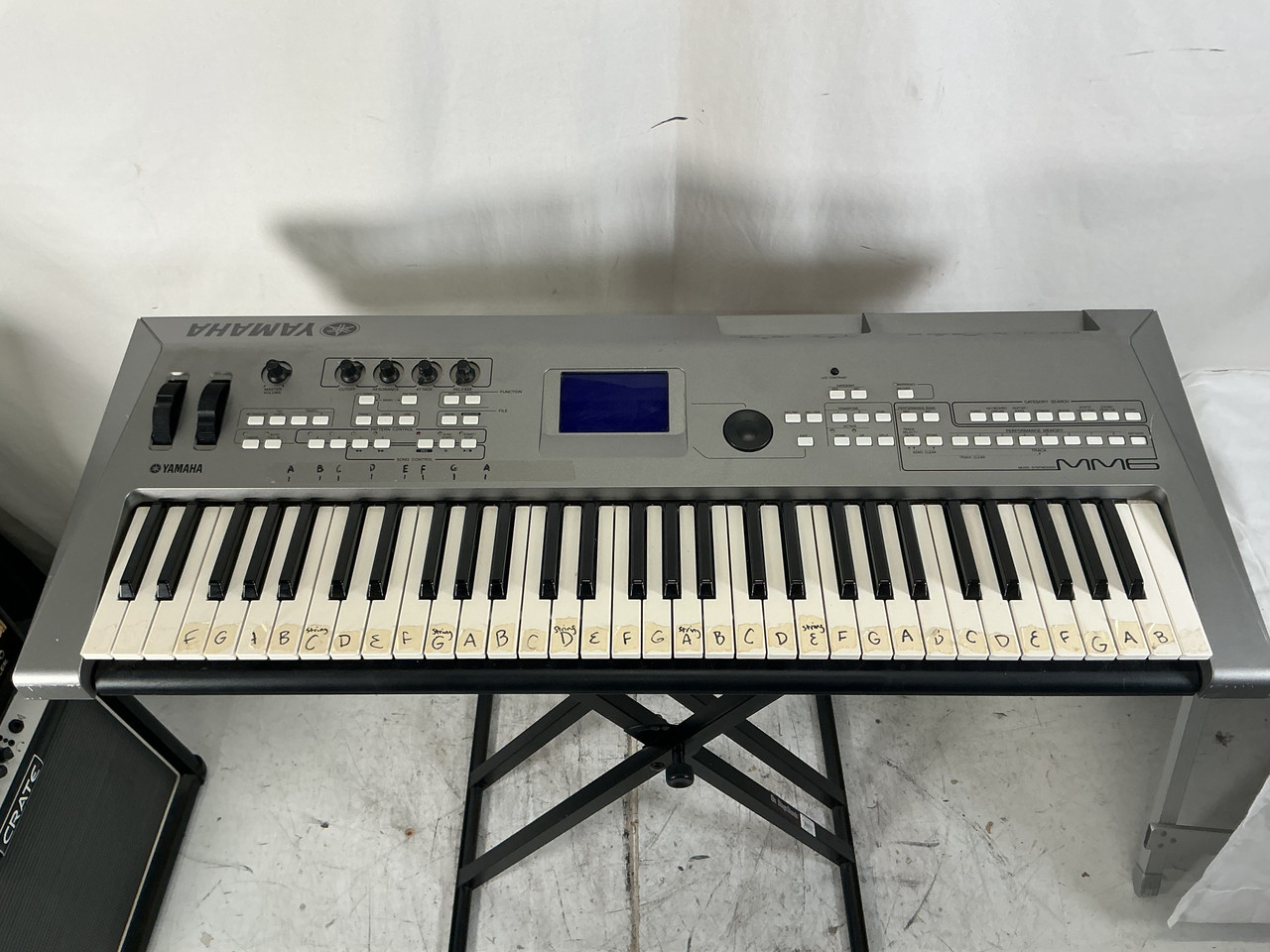 Used Yamaha MM6 SYNTH 61-Key Synthesizer 61-Key