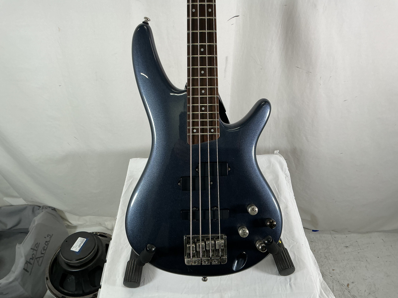 Used Ibanez SR400 W/HSC Bass Guitar Silver/Gray 4-String