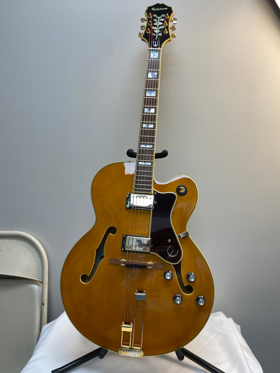 Used Epiphone BROADWAY Semi-Hollow Electric Guitar Wood 6-String