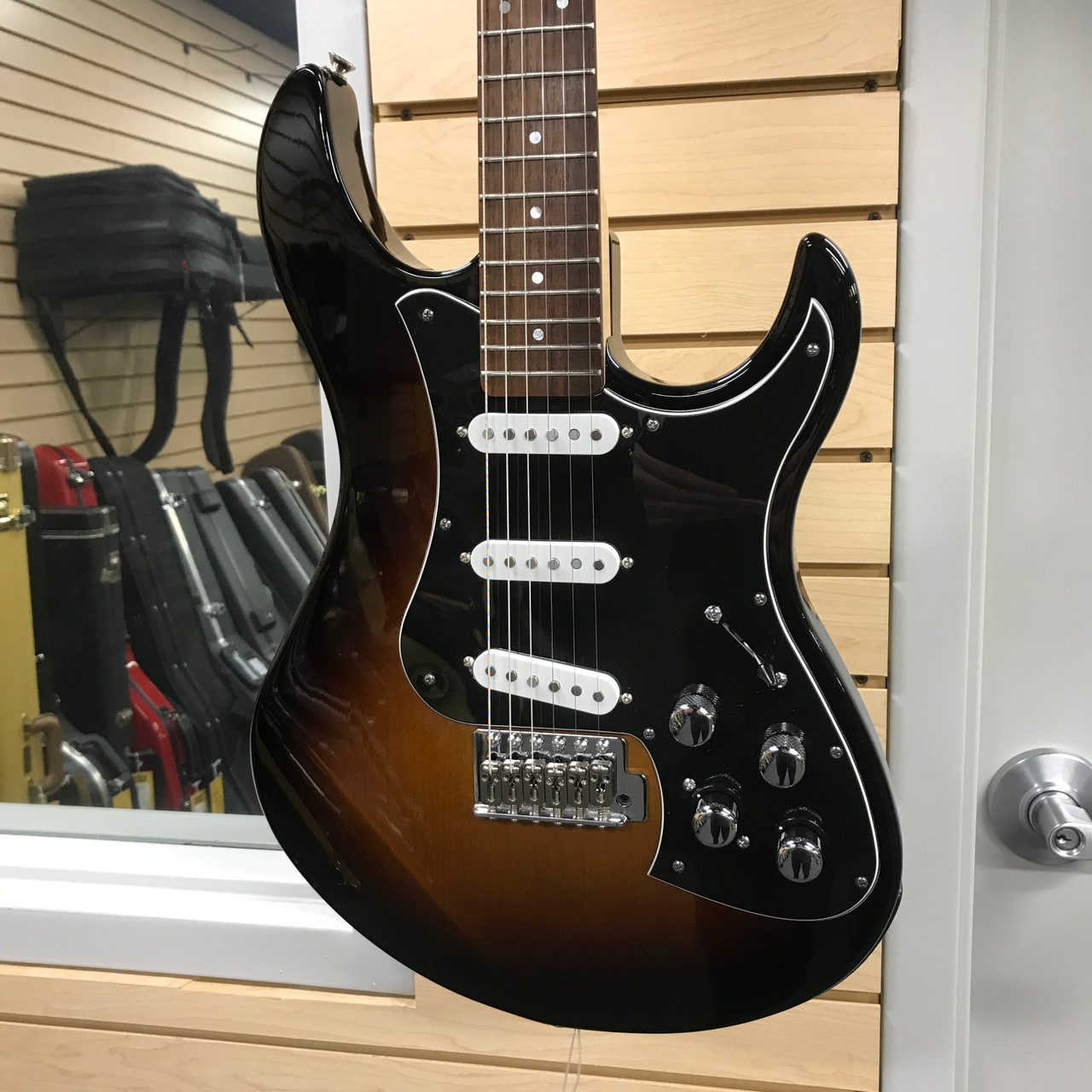 Used Line 6 VARIAX STANDARD S Type Electric Guitar Sunburst 6-String