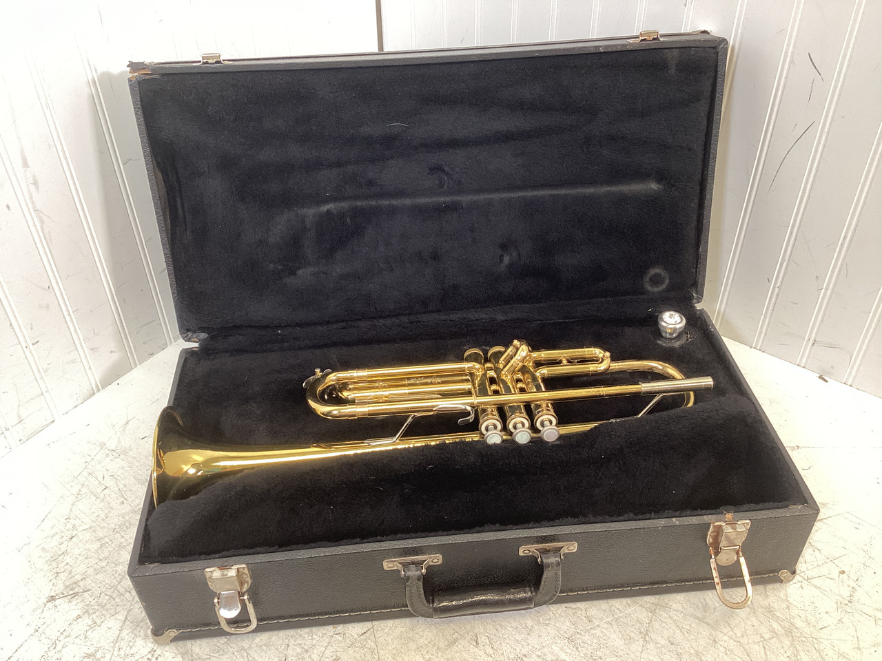 Used Selmer BUNDY STUDENT TRUMPET Trumpet