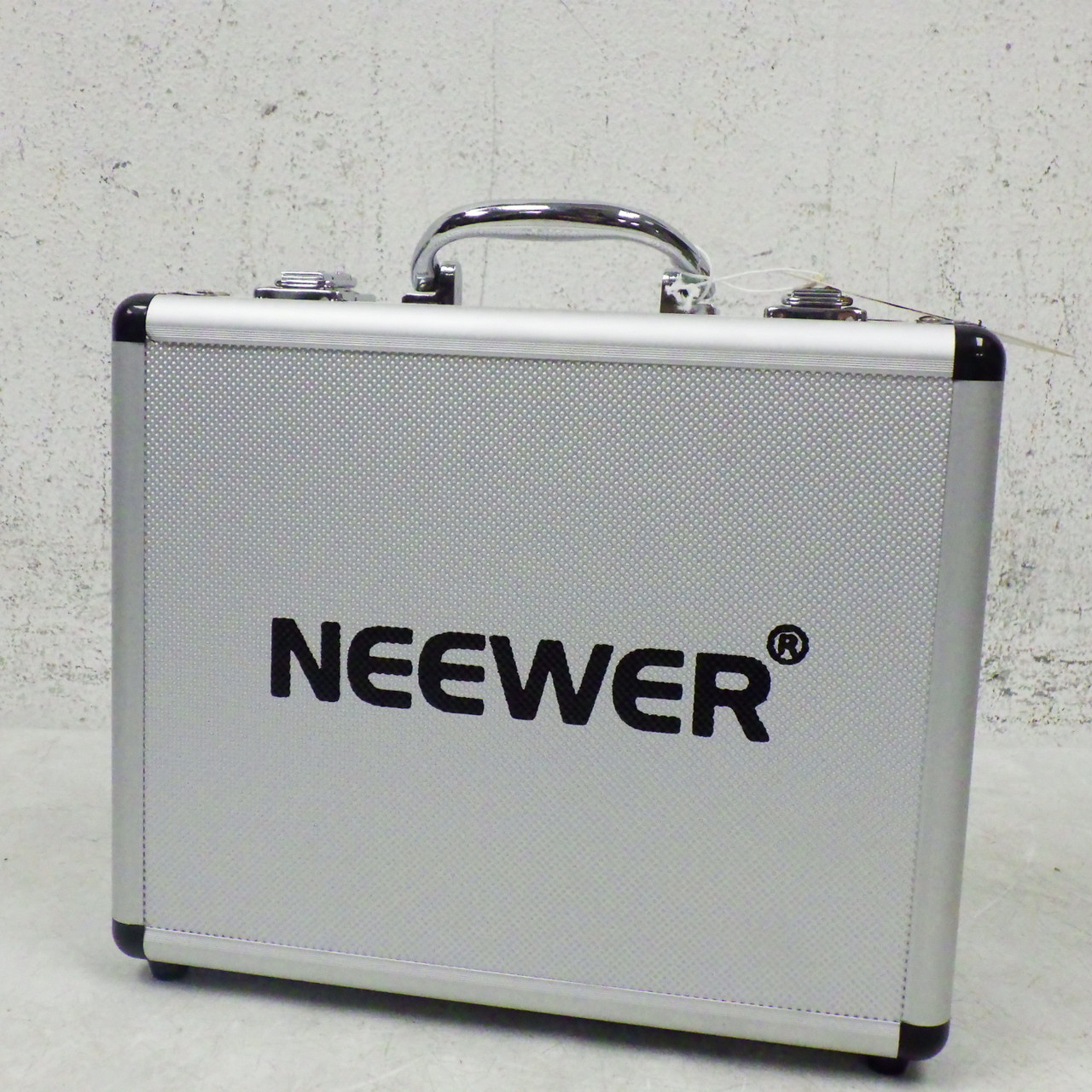 Used Neewer NW-5200 CONDENSER WITH SHOCK AND CASE Condenser Microphone