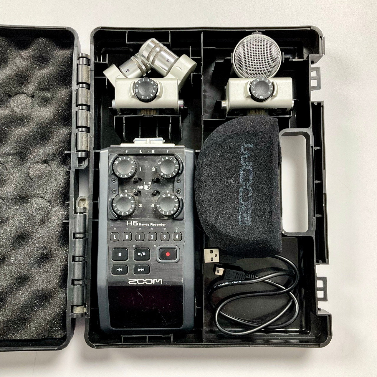 Used Zoom H6 Handy Recorder w/Case