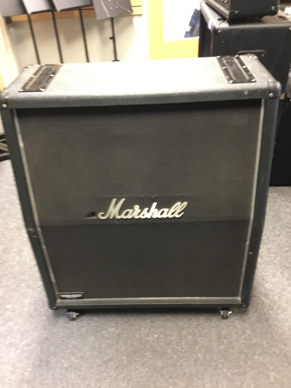 Used Marshall MF280A SLANT W/CASTRS 4 x 12 Guitar Speaker Cabinet