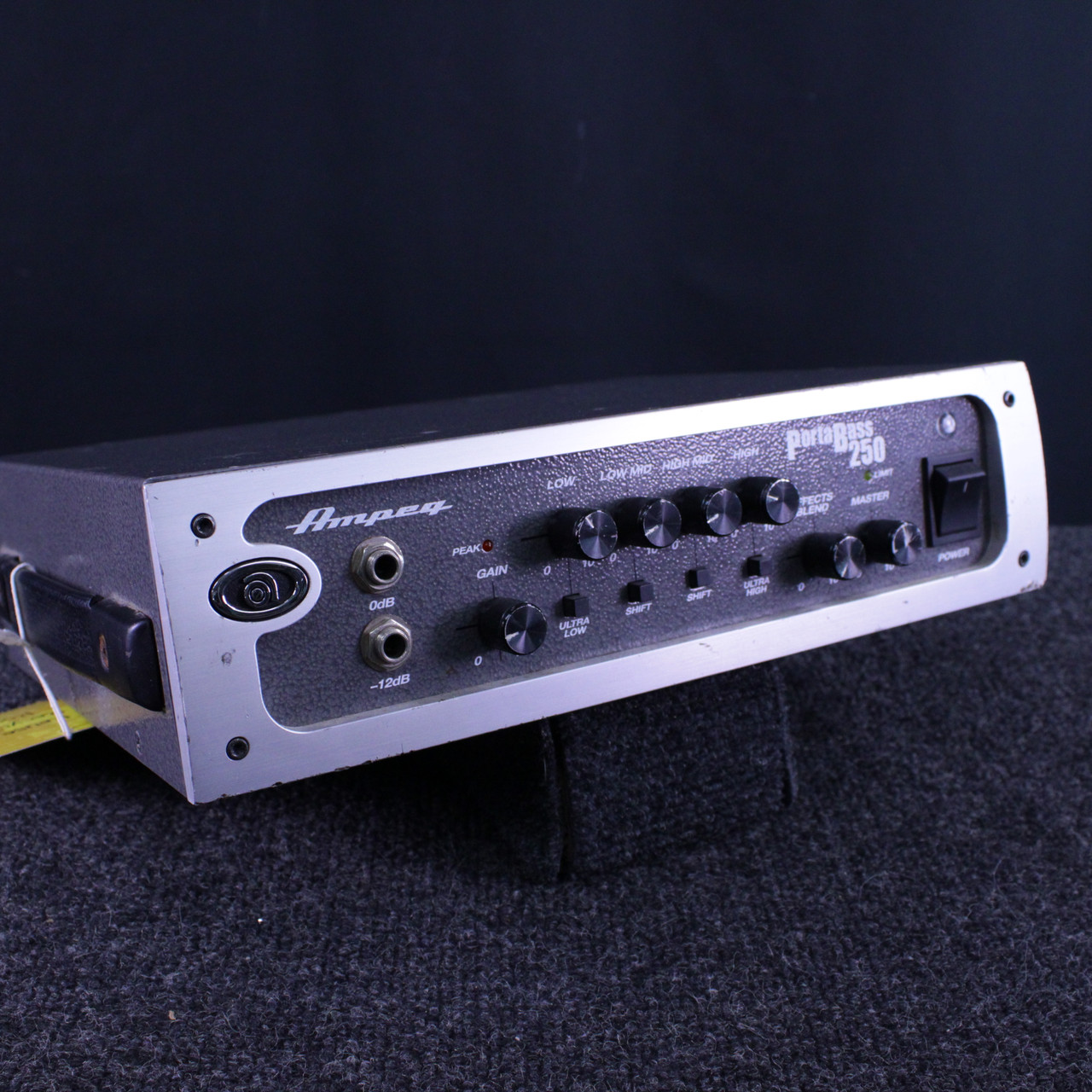 【8759】 AMPEG PORTABASS 250 小型アンプヘッド 8759】 AMPEG PORTABASS 250 小型アンプヘッドの通販 by 楽器倉庫