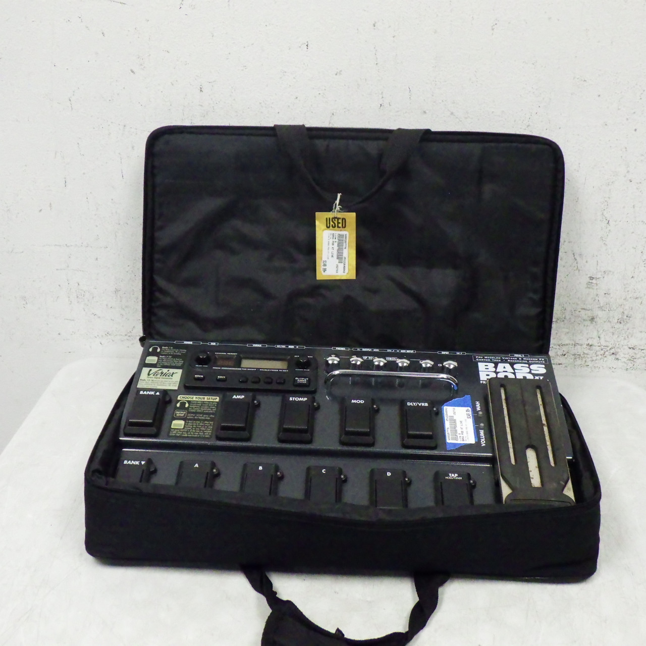 Used Line 6 BASS POD XT LIVE Floorboard Amp Modeling + FX