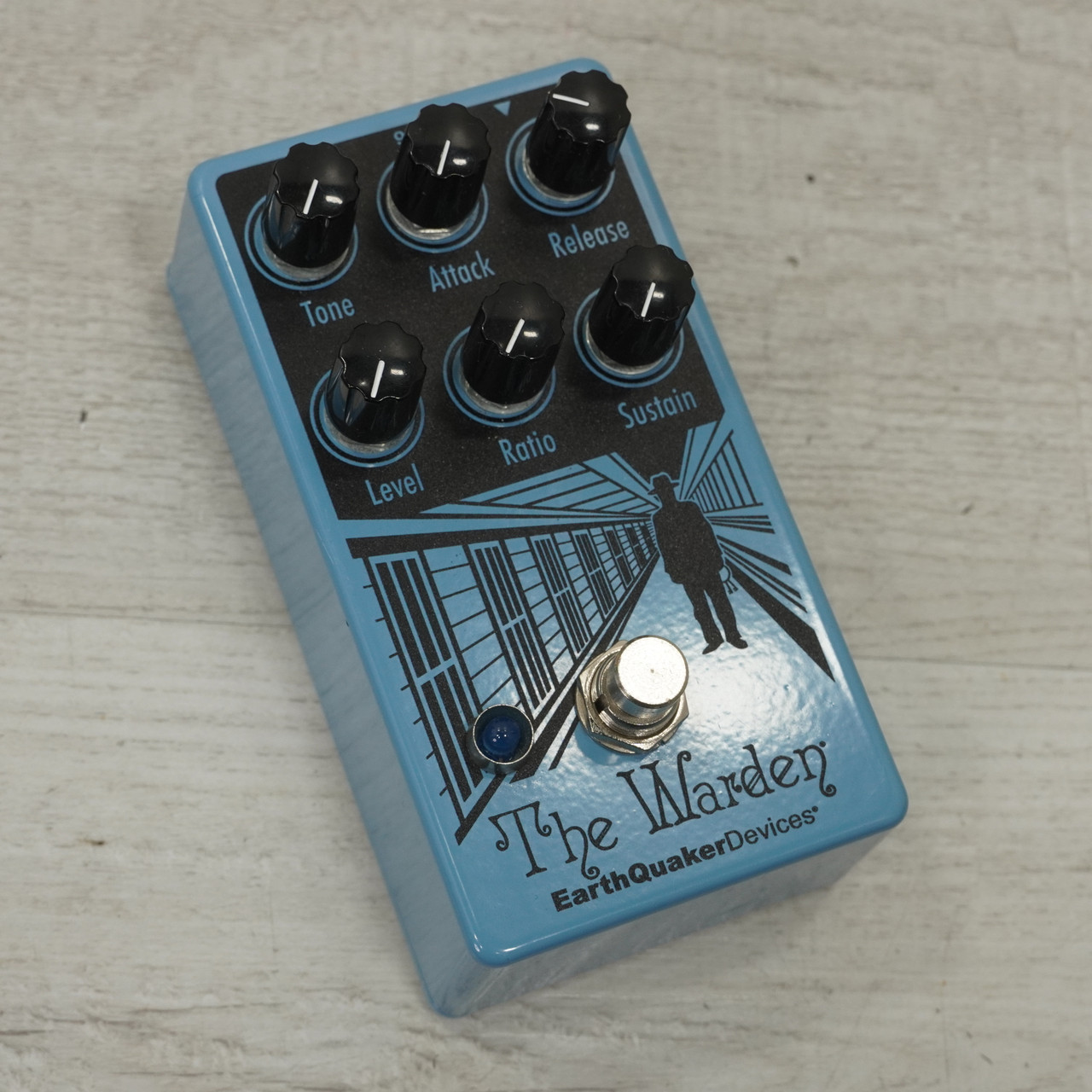 Used Earthquaker Devices The Warden Compressor Pedal