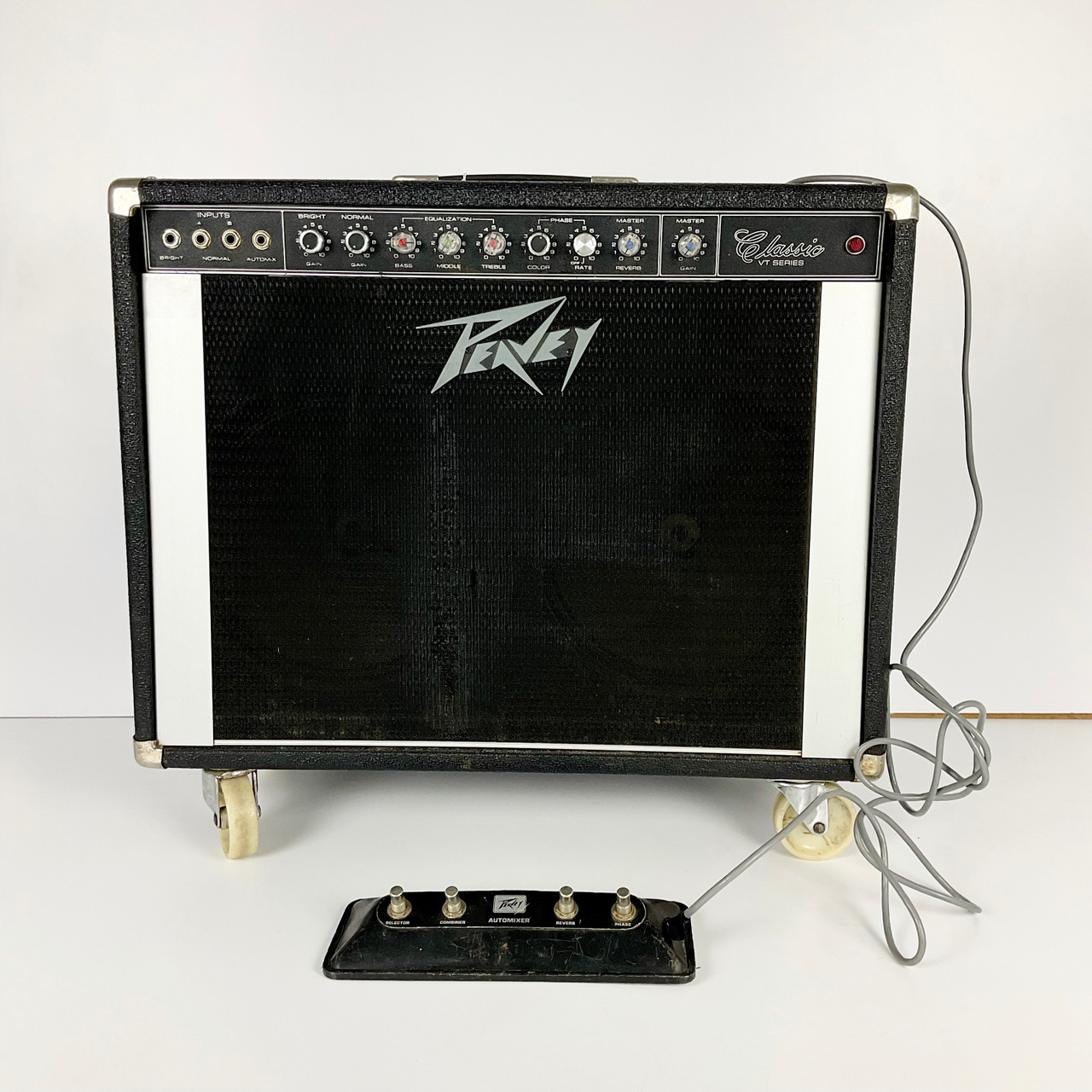 Used Peavey Classic VT Series 212 Tube Combo Amplifier 2 x 12