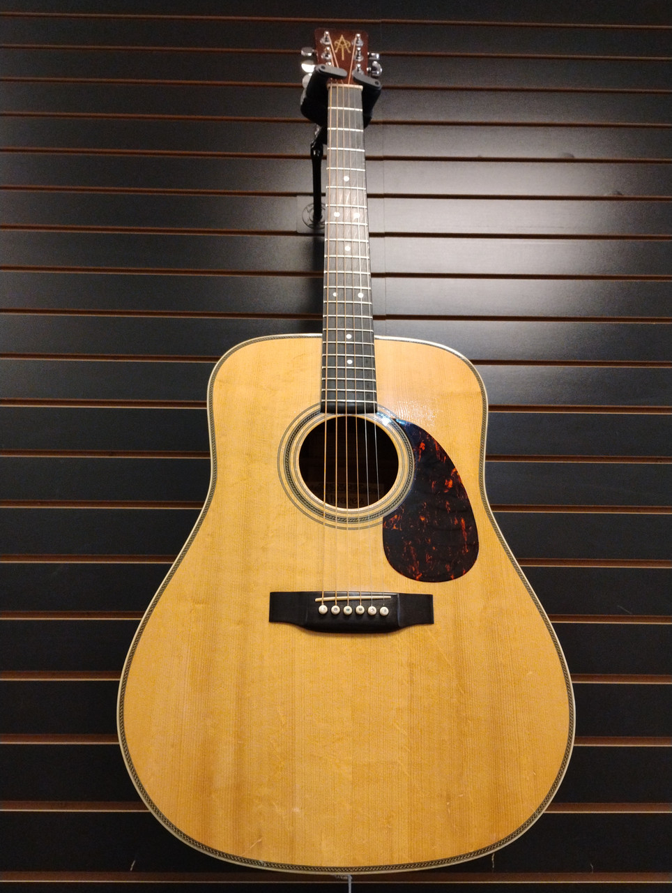 Used Alvarez YAIRI DY-57 Vintage Solid Top Acoustic Guitar Natural