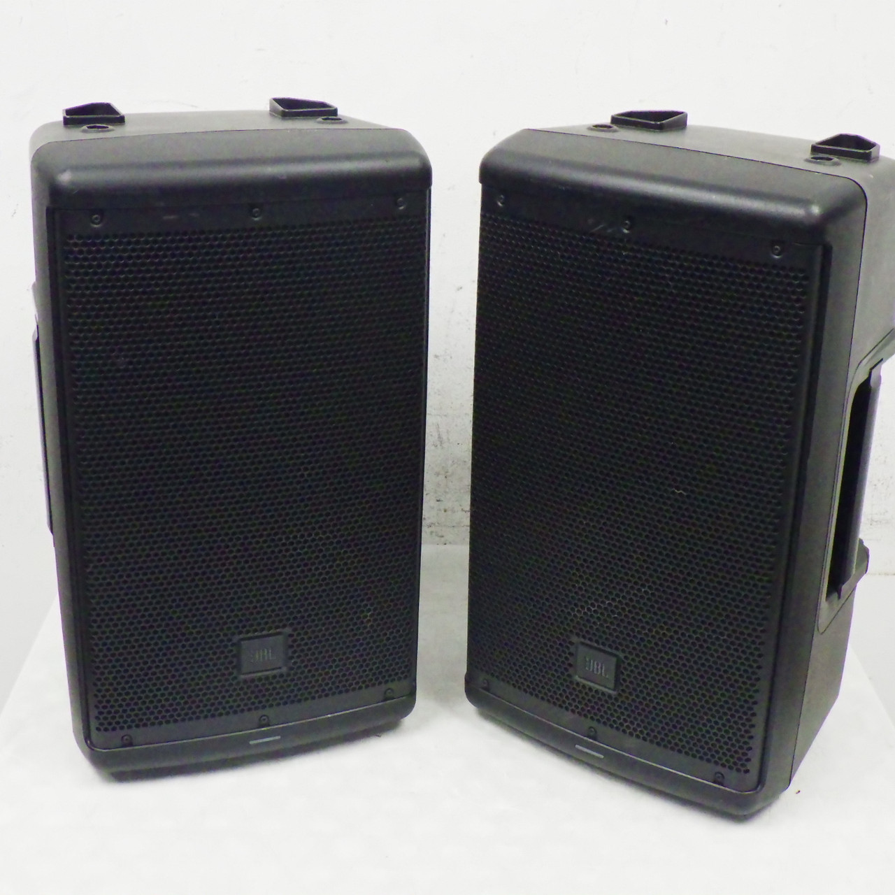 Used JBL EON 610 POWERED SPEAKER PAIR Powered Full Range Speaker