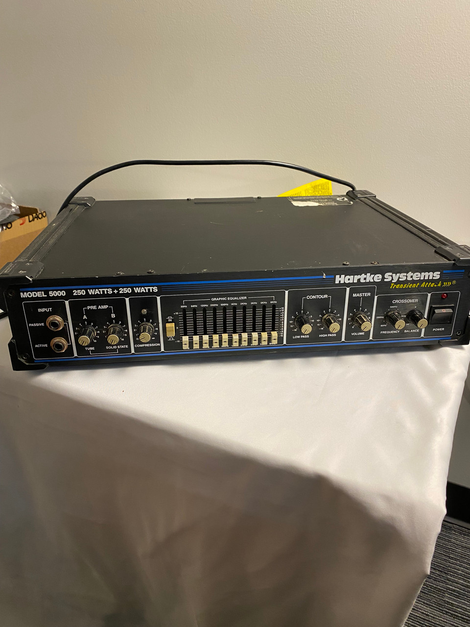 ベース Hartke Systems MODEL5000 Used Hartke MODEL 5000 250 WATT BASS HEAD Rackmount Bass Amplifier