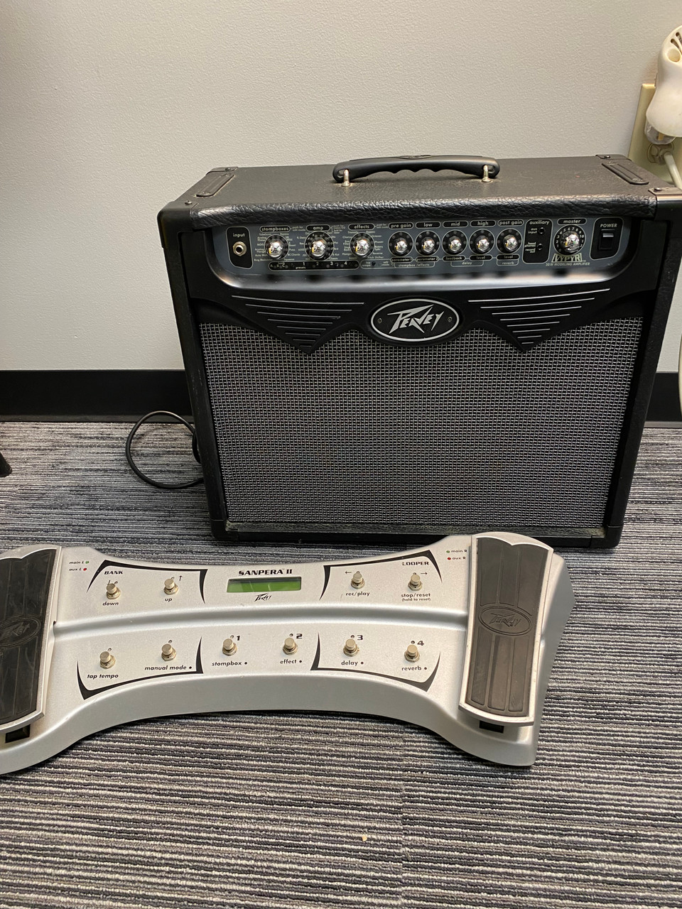 Used Peavey VYPYR 30W W/ SANPERA II 1 x 10 Solid State Amplifier 1