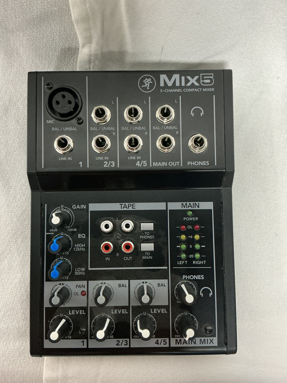 Used Mackie MIX5 5 CHANNEL COMPACT MIXER Compact Mixer