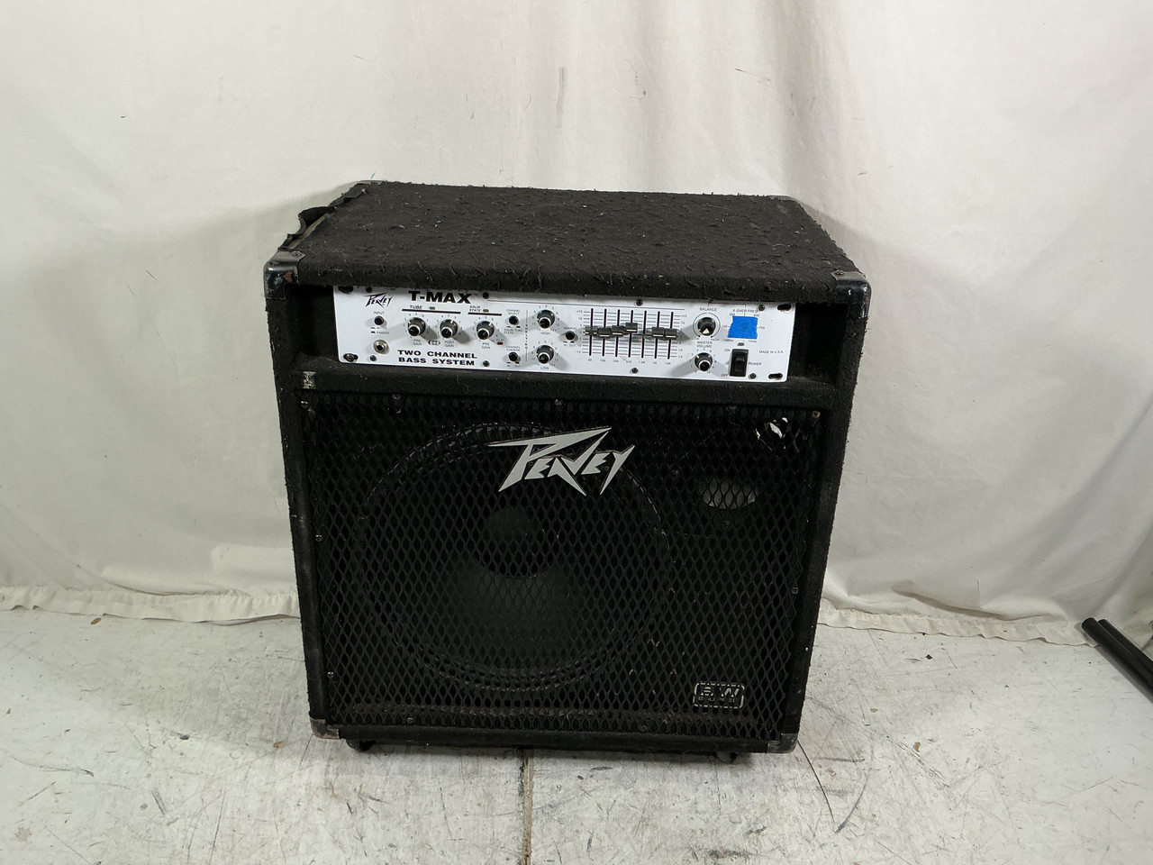 Used Peavey T MAX 115 1 x 15 Bass Combo Amplifier 1 x 15