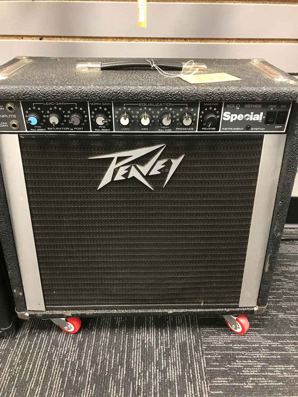 Used Peavey SPECIAL 1 x 12 Solid State Amplifier 1 x 12