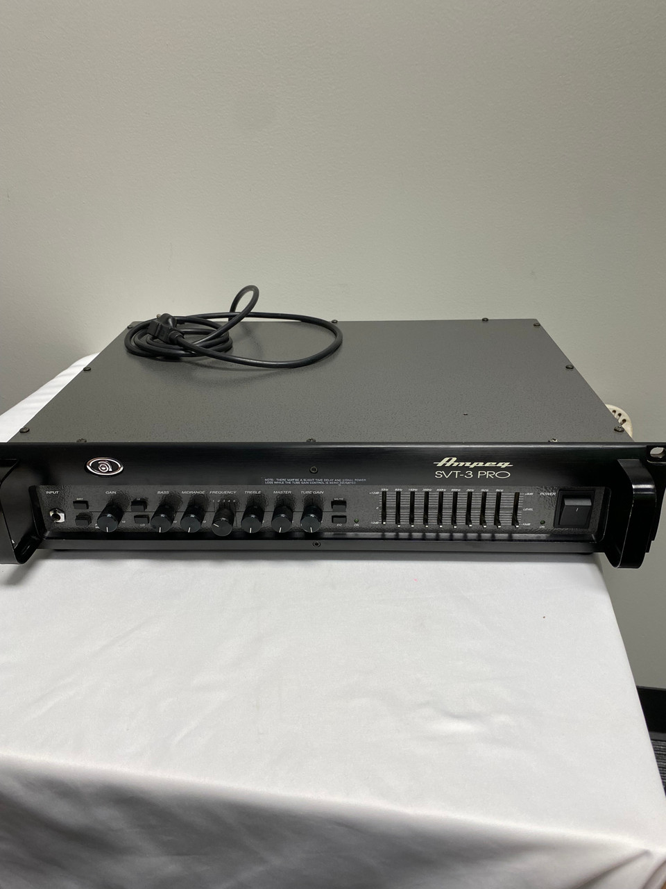 Used Ampeg SVT-3 PRO 450 WATT Rackmount Bass Amplifier Head