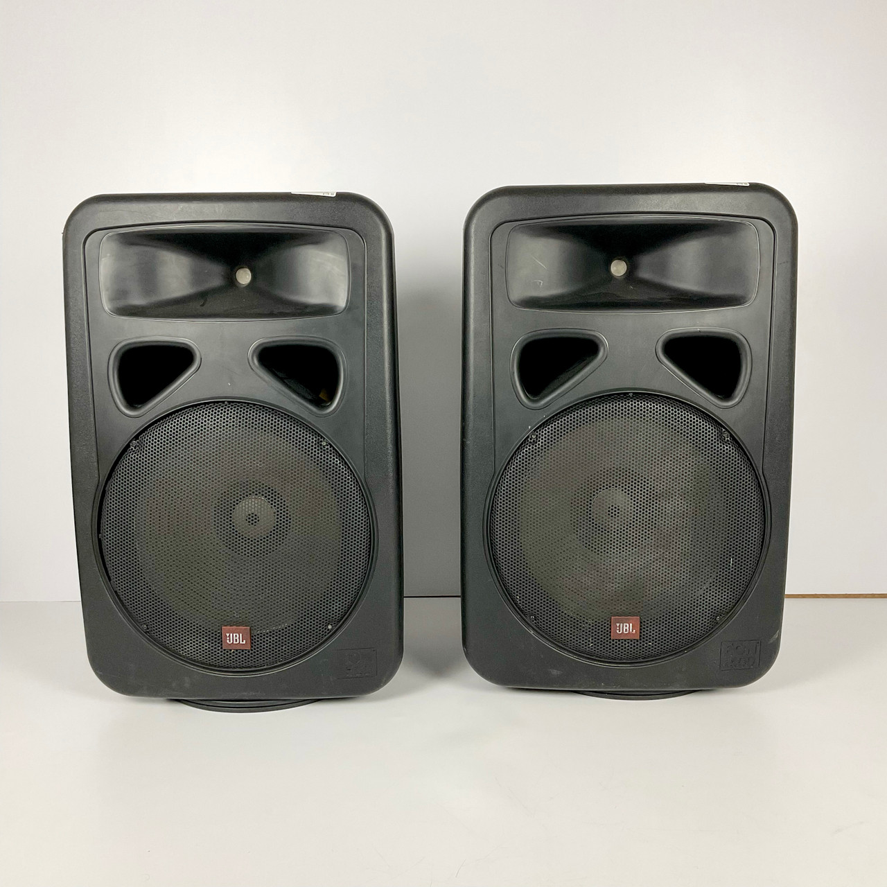 JBL EON15 テージおよびスタジオ モニター。 Used JBL EON1500 Passive Loudspeaker/Stage Monitor Pair