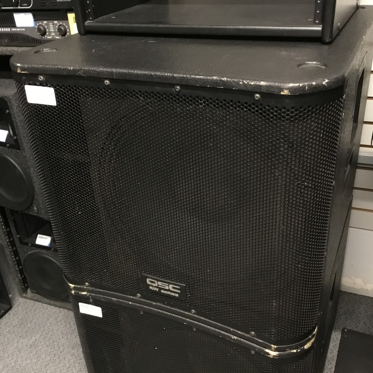 Used QSC KW-181 POWERED SUB-WOOFER Powered Sub