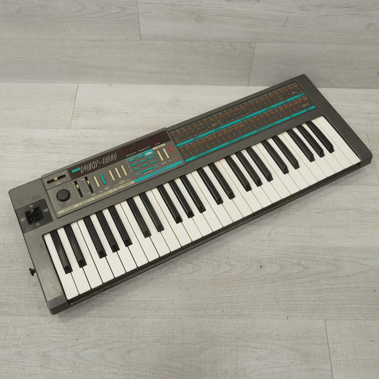 Used Korg POLY-800 49-Key Synthesizer 49-Key