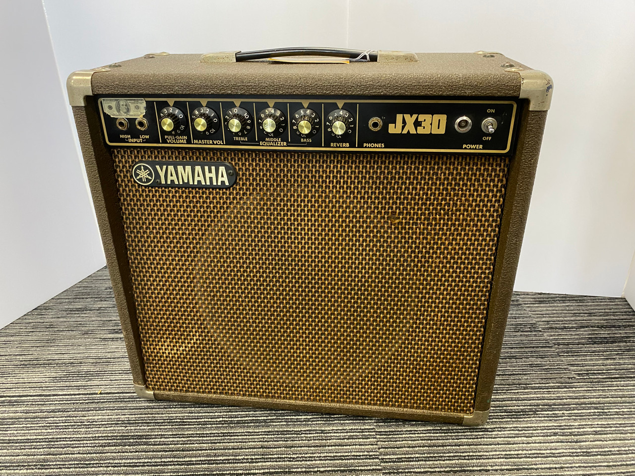 Used Yamaha JX30 VINTAGE COMBO 1 x 12 Solid State Amplifier 1 x 12