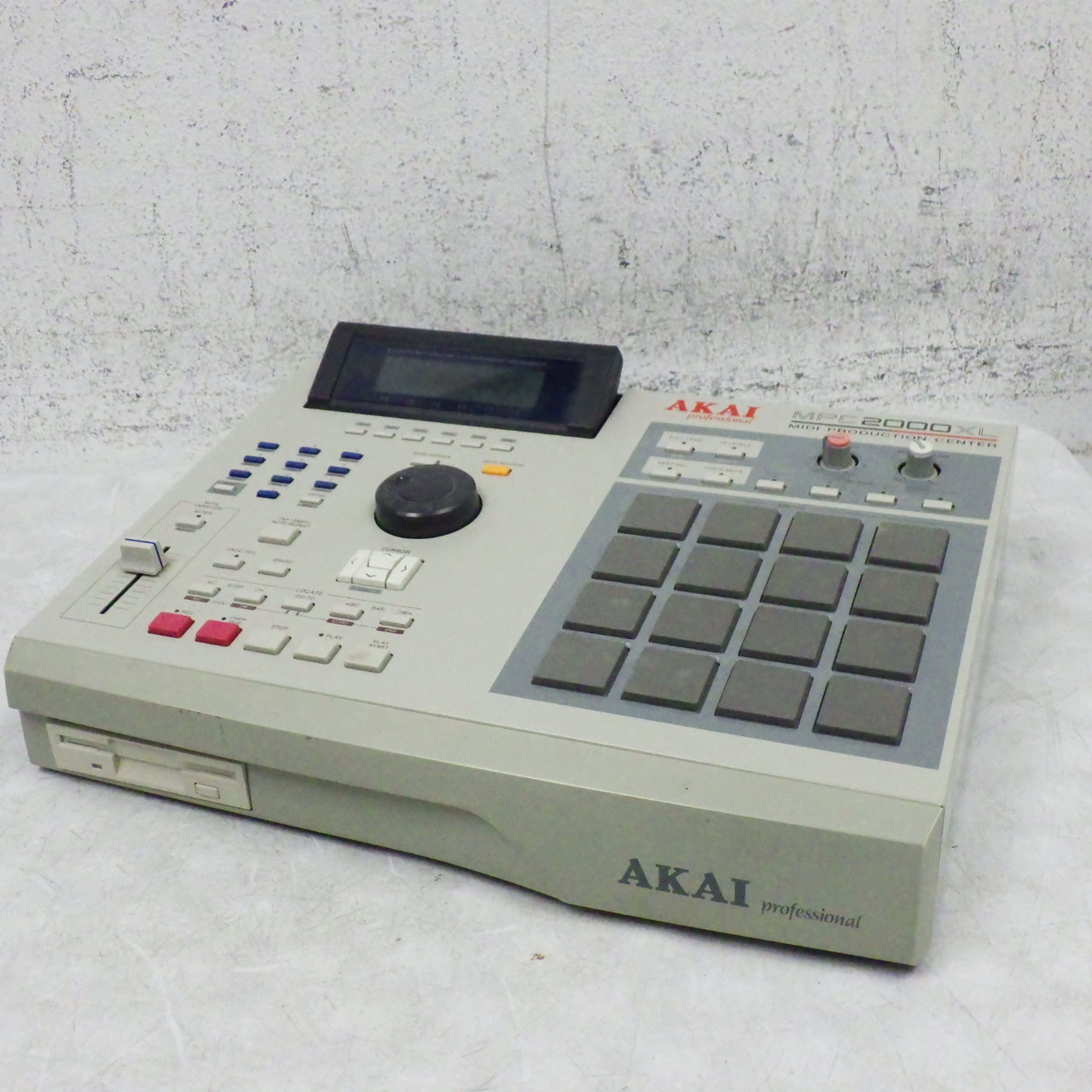 Used Akai MPC 2000XL MIDI PRODUCTIONS CENTER Vintage Sampler