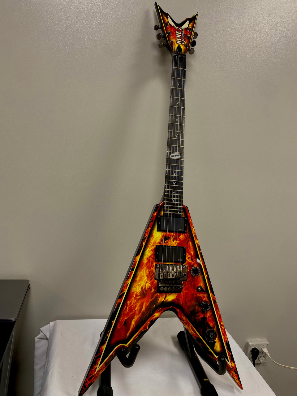 Used Dean DIME RAZORBACK EXPLOSION V255 Modern Metal Electric
