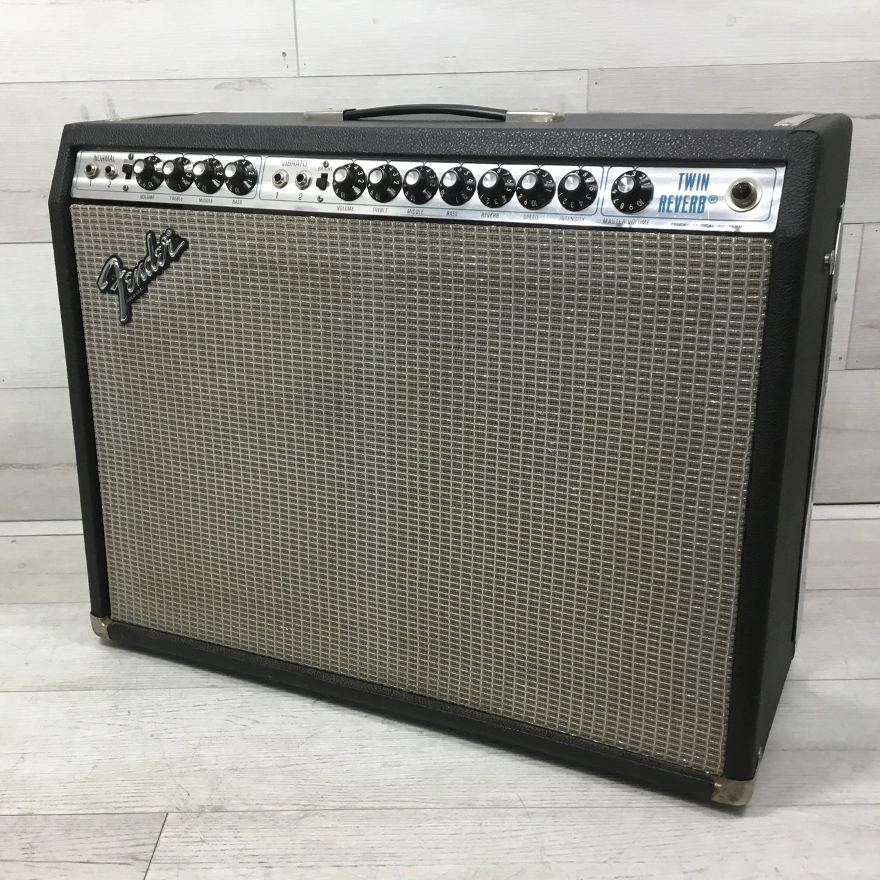 Used Fender SILVERFACE TWIN REVERB 70S Vintage Tube Guitar Combo
