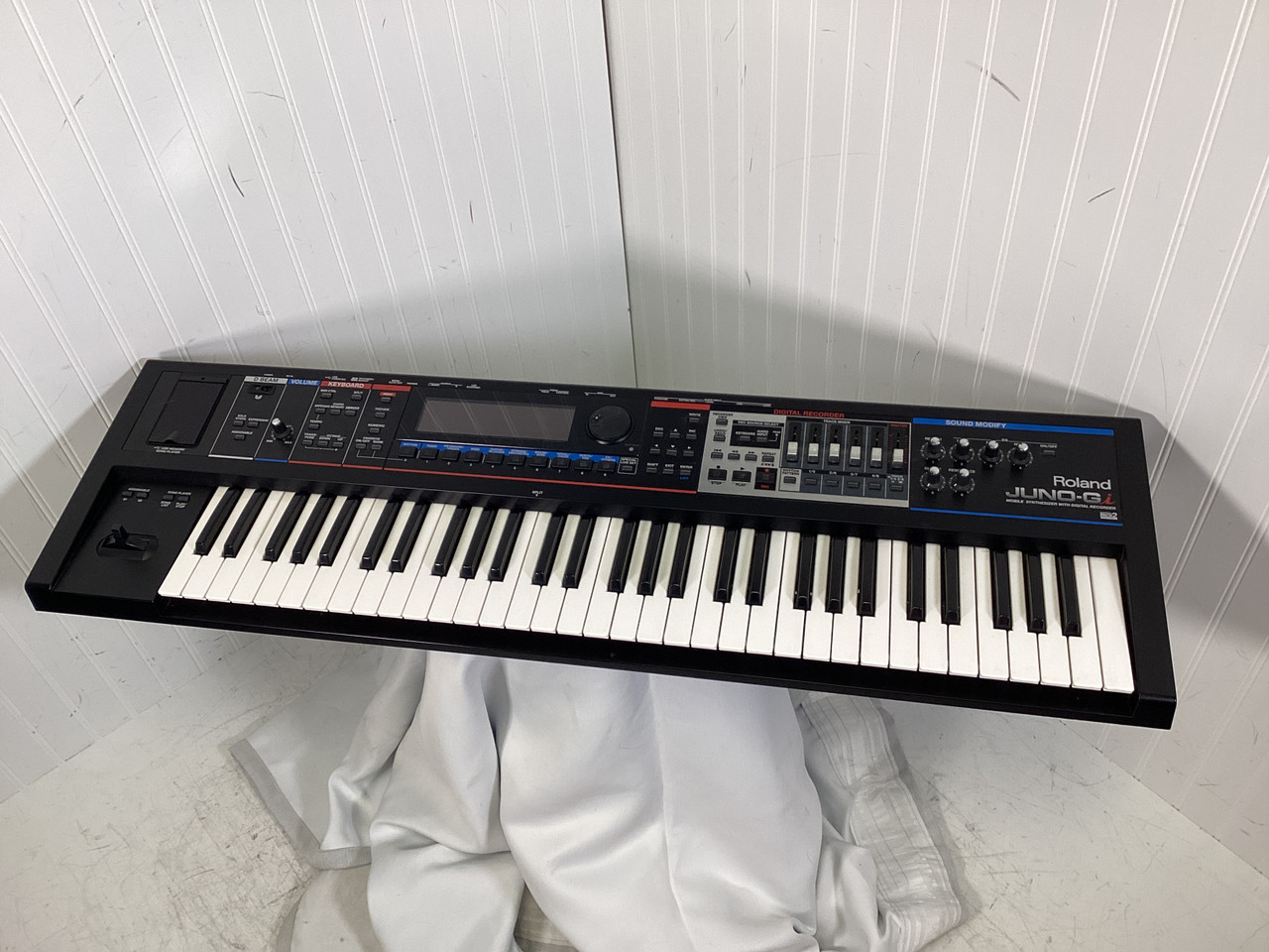 Used Roland JUNO-GI W/PWR 61-Key Synthesizer 61-Key