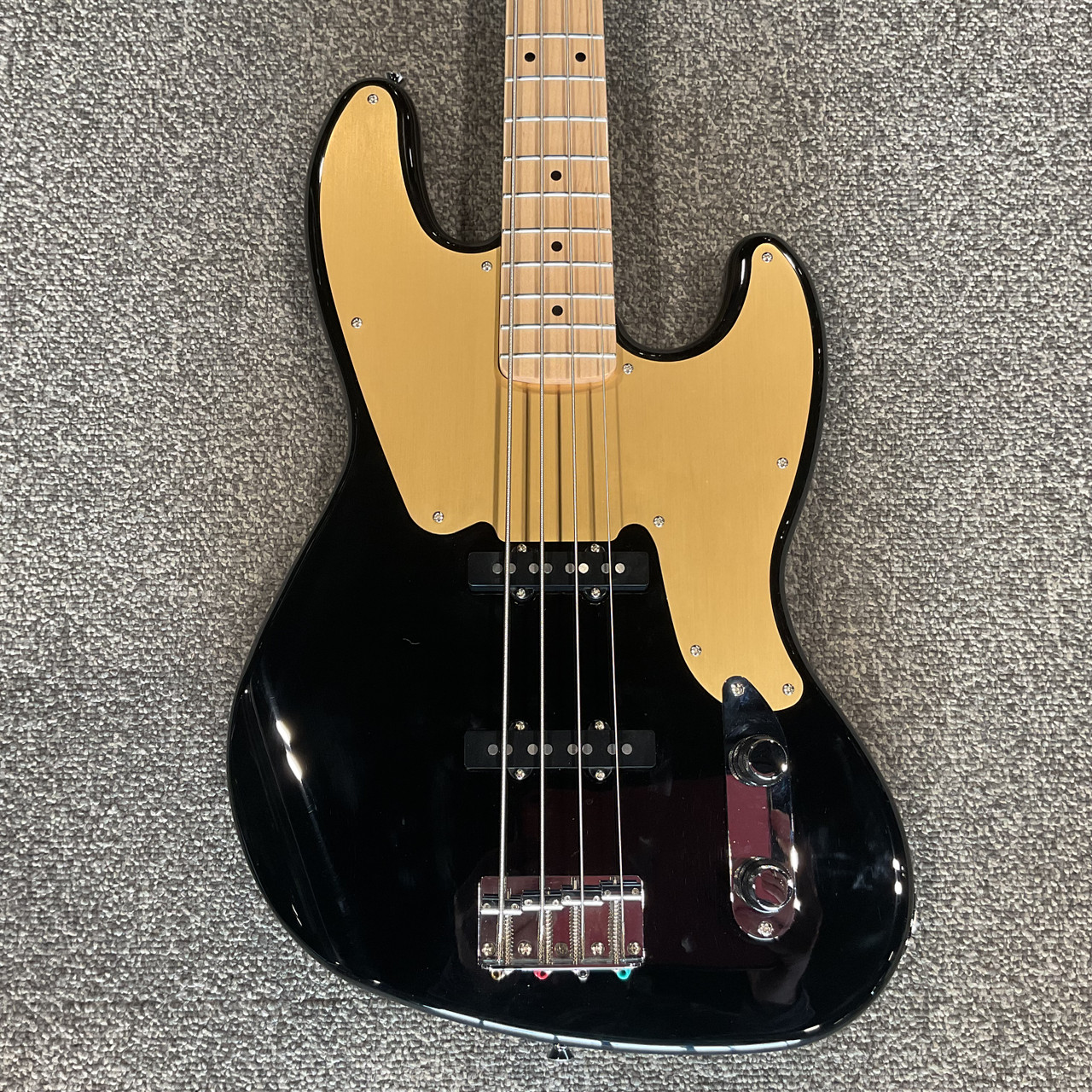 Used SQUIER PARANORMAL 54 JAZZ BASS Guitar