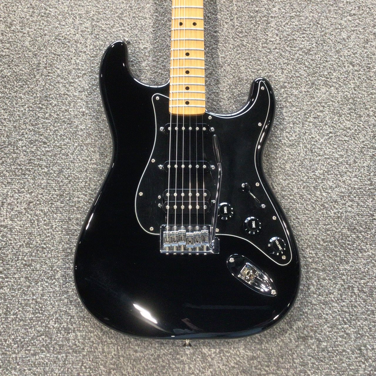 Used 2011 FENDER SPECIAL EDITION STANDARD STRATOCASTER HSS