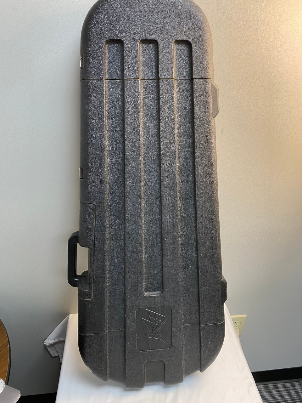 Used Peavey VINTAGE T-60 MOLDED HARD CASE Guitar Case