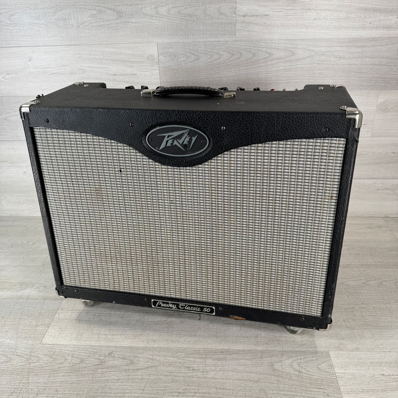 Used Peavey Classic 50 212 - 2 x 12-inch 50-watt Tube Guitar Combo