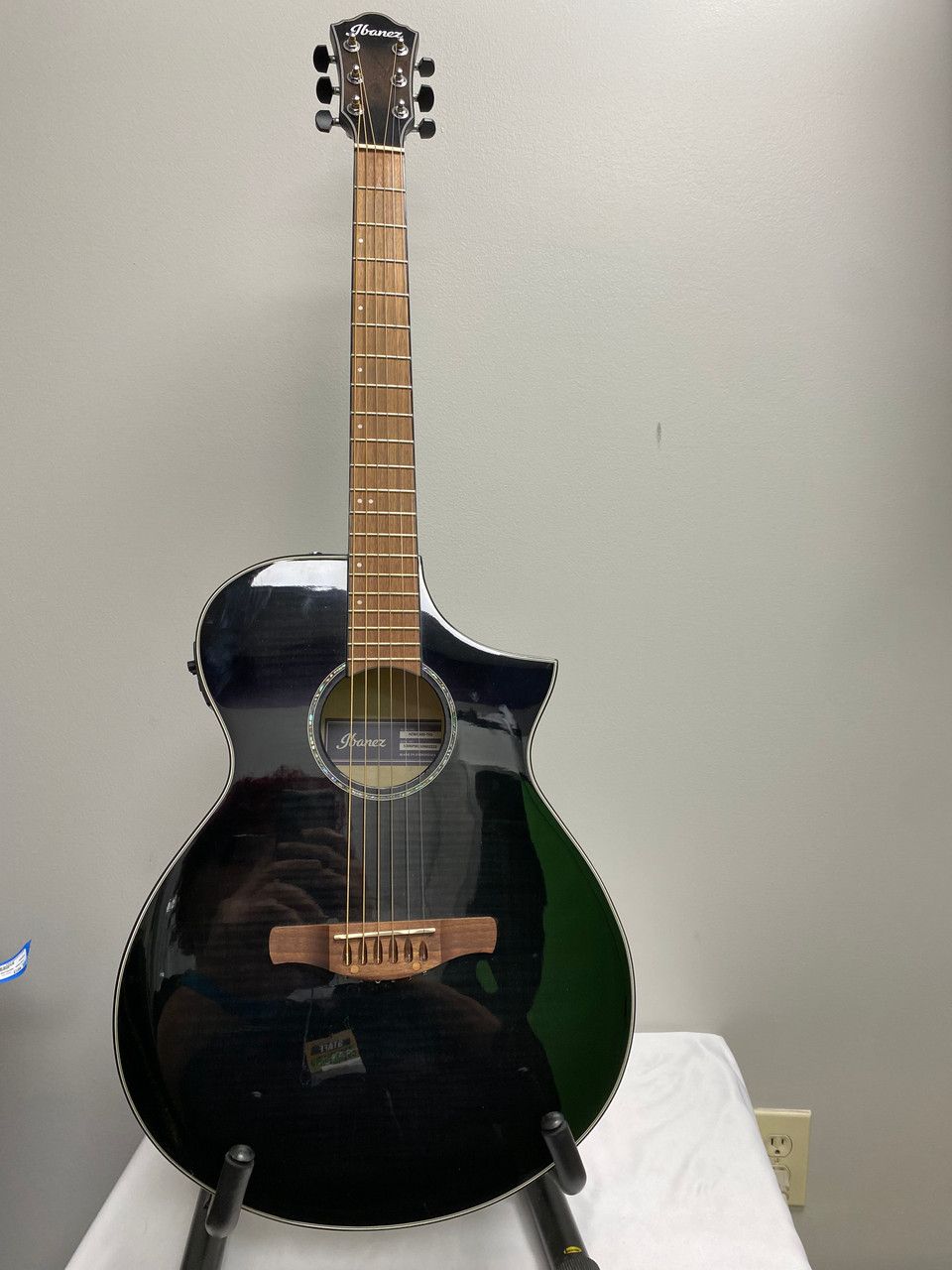 Used Ibanez AEWC400-TKS ACOUSTIC Laminate Top Acoustic Guitar Black