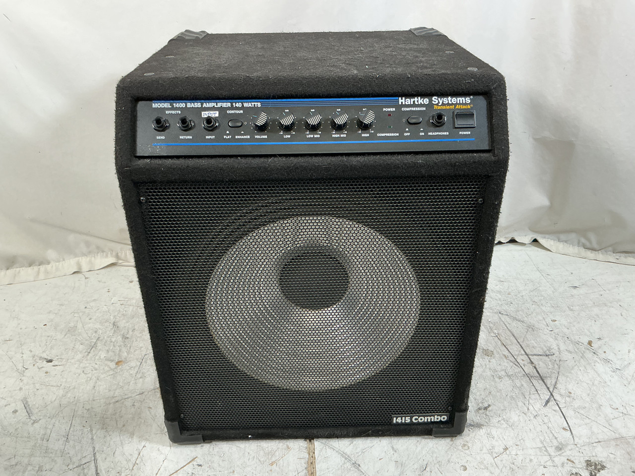 Used Hartke MODEL 1400 BASS COMBO 1 x 15 Bass Combo Amplifier 1 x 15