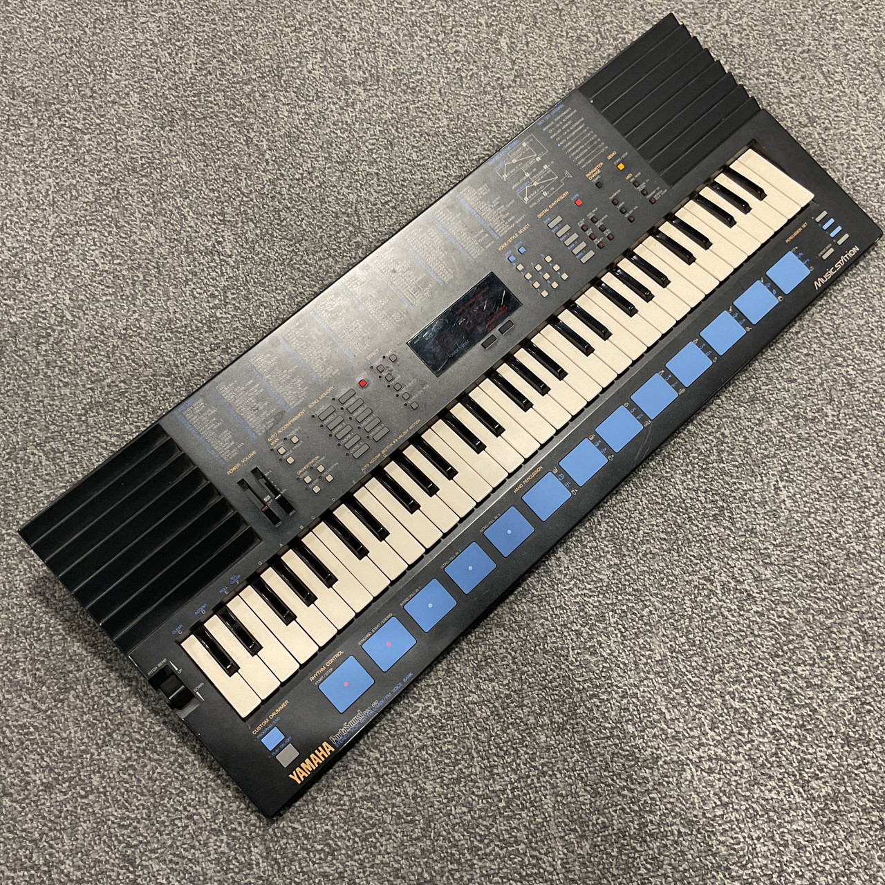 Used YAMAHA PORTASOUND PSS-680 Vintage 61-Key